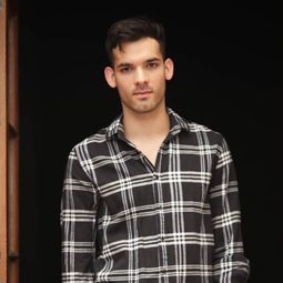 Franco de la Puente - 同盜淪落人演員 飾演Toni