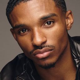 Christian Gabriel Anderson 飾演 Boy