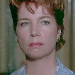 Patricia Karim - My New Partner II演員 飾演La bijoutière