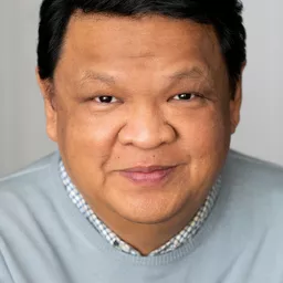 Kent Avenido 飾演 Mr. Avenido