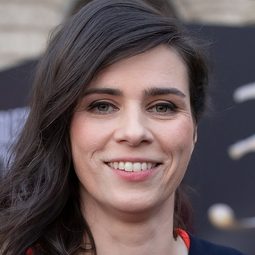 Nora Tschirner 飾演 Anna Gotzlowski