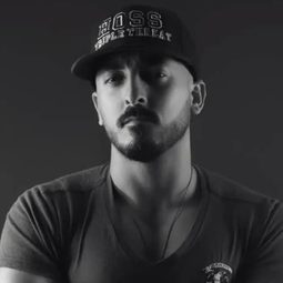 Hossam El Husseini 飾演 