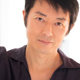 小山田將 飾演 Sasazuka