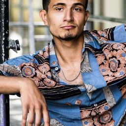 Nader Ben-Abdallah 飾演 Nader