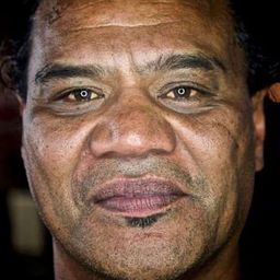 Lawrence Makoare - 復活節島演員 飾演Atta