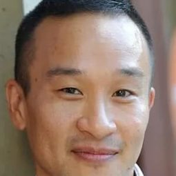 古桑 - The American Mall導演