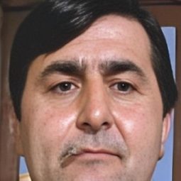 Jean Cherlian 飾演 