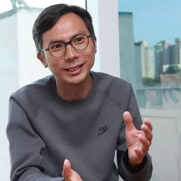 周冠威 - 一個複雜故事導演