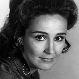 Claudette Nevins 飾演 (voice)