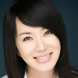 嚴正化 - 詭書演員 飾演Baek Hee-soo