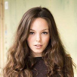 蒂揚·瑪瑞 飾演 Freja