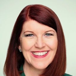 凱特·弗蘭納里 飾演 Randy