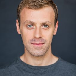 Mateusz Rusin - 殘影演員 飾演Stefan