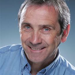 Christian Baltauss 飾演 Gérard