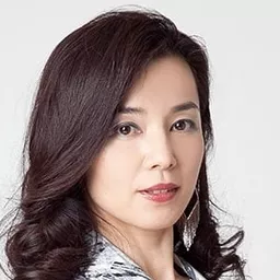 朝岡實嶺 飾演 Asatake's mother