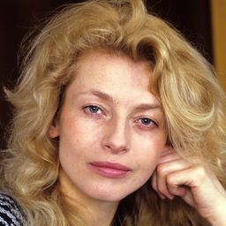 Joanna Sienkiewicz 飾演 Prominent's Daughter-in-Law