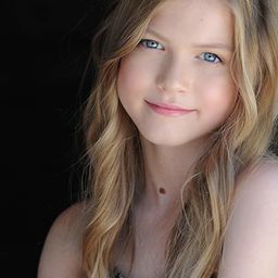 Seneca Paliotta 飾演 Carla Griggs