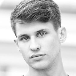 Nicol Edmonds - The Nutcracker演員 飾演Mouse King