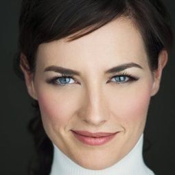 Erica Carroll - My Gal Sunday演員 飾演Kim