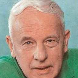 Walter Buschhoff - Das Liebeskarussell演員 飾演Doctor