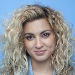 托莉凱利 飾演 Self