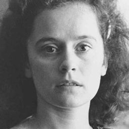 莫林·提菲 飾演 Doris Finsecker