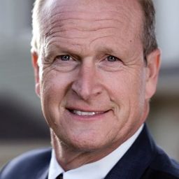 Jerry Clarke - 功夫熊貓：卷軸的秘密演員 飾演Gorilla (voice)