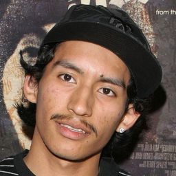 Eddie Valasquez 飾演 Eddie