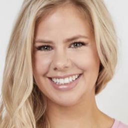 Julie Zangenberg 飾演 Lone Hertz