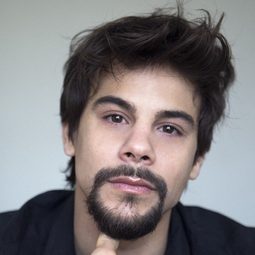 Ferran Vilajosana - 溫情避風港演員 飾演Manel