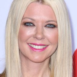 泰拉·蕾德 - 美國派：高潮再起演員 飾演Victoria 'Vicky' Lathum