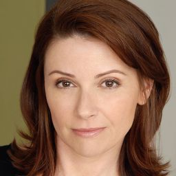 JoAnn Willette 飾演 Carrie