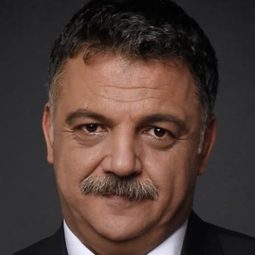 穆拉特·卡拉蘇 - 大喜之夜演員 飾演Yaşar