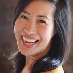 Michelle Sohn 飾演 Young mother