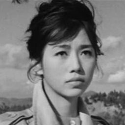 故裏やよい 飾演 