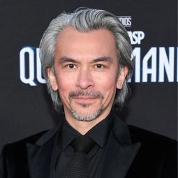 Will Htay 飾演 Self - Production Designer