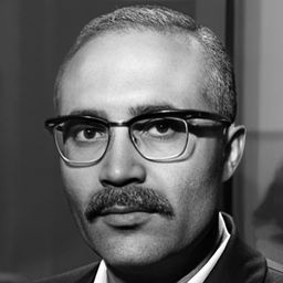 Si Mohamed Baghdadi 飾演 Larbi Ben M'hidi