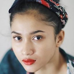 阿格尼尼·哈克 飾演 Lela