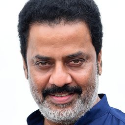 Raja Ravindra 飾演 