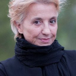 Graziella Polesinanti 飾演 Contessa Crosara