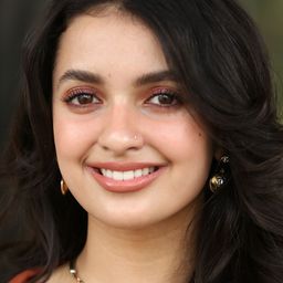 Jaanyaa Joshi 飾演 