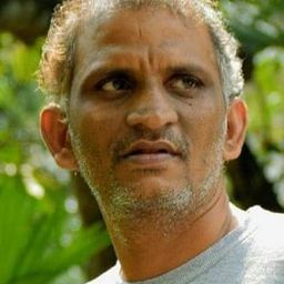 Hareesh Pengan 飾演 Varghese