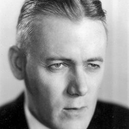 Charles D. Brown - He Married His Wife演員 飾演Detective