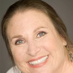 Suzanne Kent - 推波助瀾演員 飾演Helen