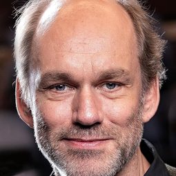 Jacob Højlev Jørgensen 飾演 Torsten