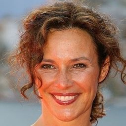 Valéria Cavalli - Streghe verso nord演員 飾演Gallio Secretary