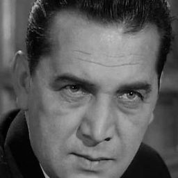 Bill Nagy 飾演 Aeradio