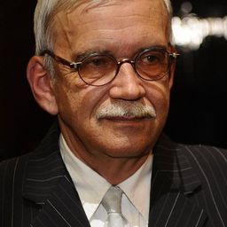 Dušan Kaprálik - 唔多掂老師演員 飾演