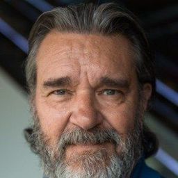 薛爾貝里屈斯特 飾演 Martin