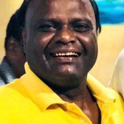 Super Subbarayan 飾演 Dracula Pandian